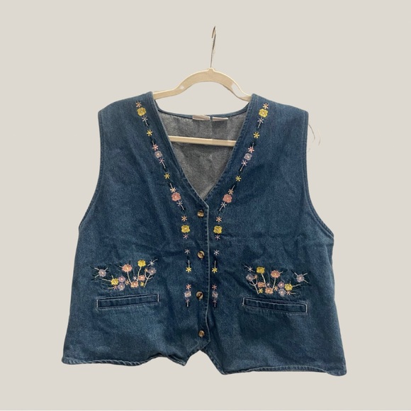 Tops - SOLD VINTAGE Denim/Jean Vest with Embroidered Flowers Women’s Size Large